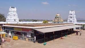 Best Cab Services in Hyderabad at Red Hills